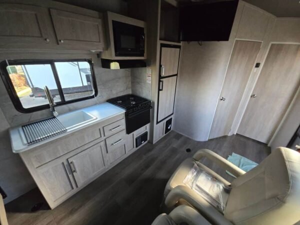 2021-Eclipse-Iconic-Limited-2314SF-Travel-Trailer-Stock-M3468A-on-sale-at-Poulsbo-RV-8.jpg 2021 Eclipse Iconic Limited 2314SF