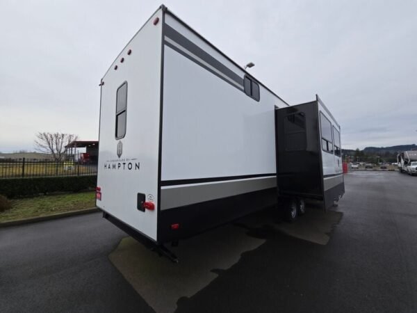 2024-Crossroads-Hampton-378DBB-Destination-Trailer-Stock-CC5004-on-sale-at-Poulsbo-RV-3.jpg 2024 Crossroads Hampton 378DBB