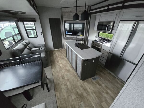 2024-Crossroads-Hampton-378DBB-Destination-Trailer-Stock-CC5004-on-sale-at-Poulsbo-RV-4.jpg 2024 Crossroads Hampton 378DBB