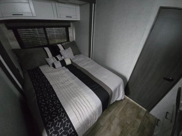 2024-Crossroads-Hampton-378DBB-Destination-Trailer-Stock-CC5004-on-sale-at-Poulsbo-RV-8.jpg 2024 Crossroads Hampton 378DBB