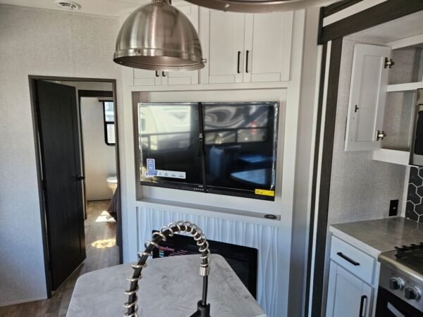 2024-Crossroads-Hampton-HP378DBB-Travel-Trailer-Stock-E5781-on-sale-at-Poulsbo-RV-13.jpg 2024 Crossroads Hampton HP378DBB