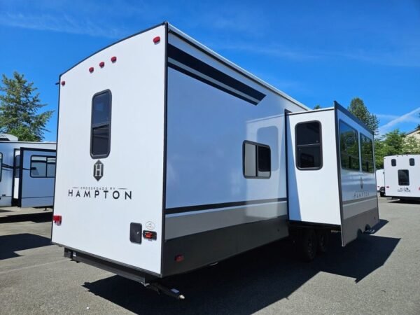 2024-Crossroads-Hampton-HP378DBB-Travel-Trailer-Stock-E5781-on-sale-at-Poulsbo-RV-3.jpg 2024 Crossroads Hampton HP378DBB