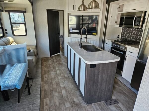 2024-Crossroads-Hampton-HP378DBB-Travel-Trailer-Stock-E5781-on-sale-at-Poulsbo-RV-4.jpg 2024 Crossroads Hampton HP378DBB