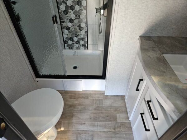 2024-Crossroads-Hampton-HP378DBB-Travel-Trailer-Stock-E5781-on-sale-at-Poulsbo-RV-9.jpg 2024 Crossroads Hampton HP378DBB