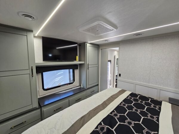 2024-Crossroads-Redwood-RW4150RD-Fifth-Wheel-Stock-K5986-on-sale-at-Poulsbo-RV-17.jpg 2024 Crossroads Redwood RW4150RD