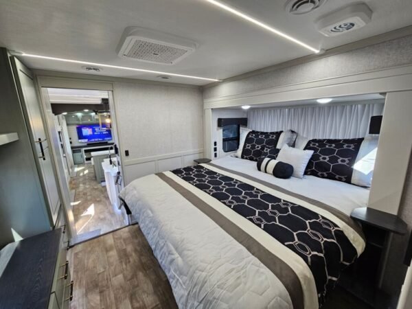 2024-Crossroads-Redwood-RW4150RD-Fifth-Wheel-Stock-K5986-on-sale-at-Poulsbo-RV-18.jpg 2024 Crossroads Redwood RW4150RD