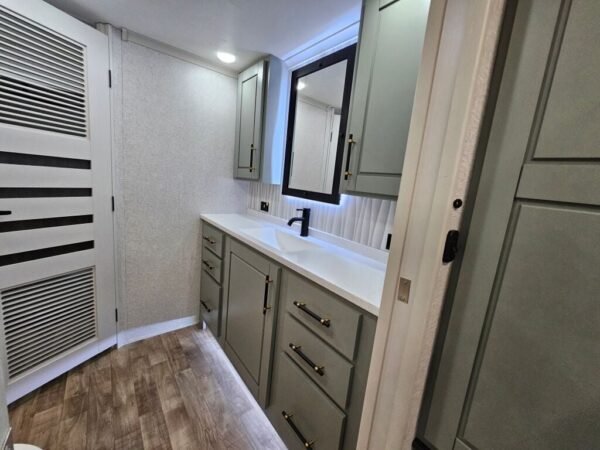 2024-Crossroads-Redwood-RW4150RD-Fifth-Wheel-Stock-K5986-on-sale-at-Poulsbo-RV-19.jpg 2024 Crossroads Redwood RW4150RD
