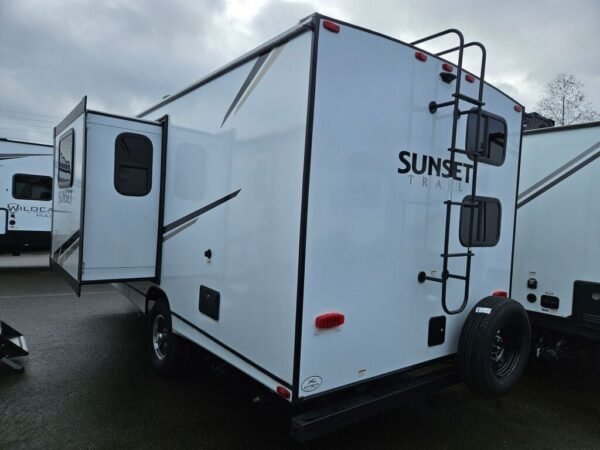 2024-Crossroads-Sunset-Trail-Super-Lite-SS188BH-Travel-Trailer-Stock-E5721-on-sale-at-Poulsbo-RV-1.jpg 2024 Crossroads Sunset Trail Super Lite SS188BH