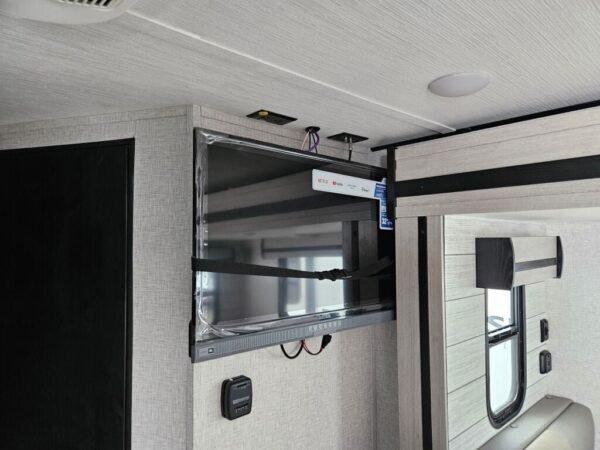 2024-Crossroads-Sunset-Trail-Super-Lite-SS188BH-Travel-Trailer-Stock-E5721-on-sale-at-Poulsbo-RV-12.jpg 2024 Crossroads Sunset Trail Super Lite SS188BH