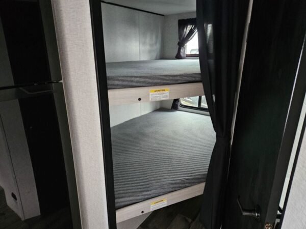 2024-Crossroads-Sunset-Trail-Super-Lite-SS188BH-Travel-Trailer-Stock-E5721-on-sale-at-Poulsbo-RV-6.jpg 2024 Crossroads Sunset Trail Super Lite SS188BH