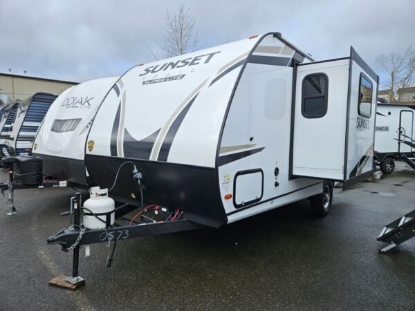 2024-Crossroads-Sunset-Trail-Super-Lite-SS188BH-Travel-Trailer-Stock-E5721-on-sale-at-Poulsbo-RV.jpg 2024 Crossroads Sunset Trail Super Lite SS188BH