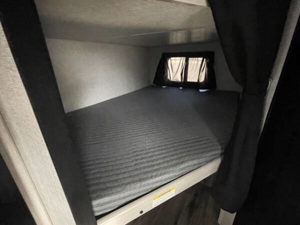 2024-Crossroads-Sunset-Trail-Super-Lite-SS188BH-Travel-Trailer-Stock-K5943-on-sale-at-Poulsbo-RV-13.jpg 2024 Crossroads Sunset Trail Super Lite SS188BH