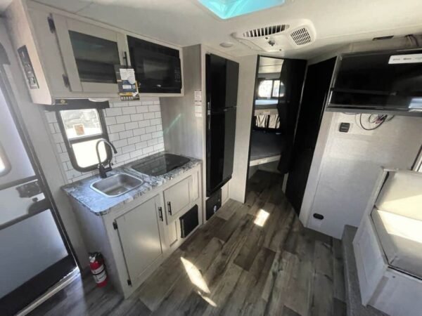 2024-Crossroads-Sunset-Trail-Super-Lite-SS188BH-Travel-Trailer-Stock-K5943-on-sale-at-Poulsbo-RV-19.jpg 2024 Crossroads Sunset Trail Super Lite SS188BH