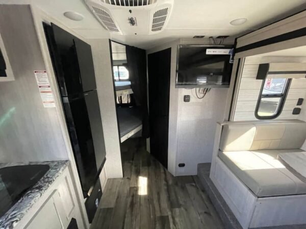 2024-Crossroads-Sunset-Trail-Super-Lite-SS188BH-Travel-Trailer-Stock-K5943-on-sale-at-Poulsbo-RV-8.jpg 2024 Crossroads Sunset Trail Super Lite SS188BH
