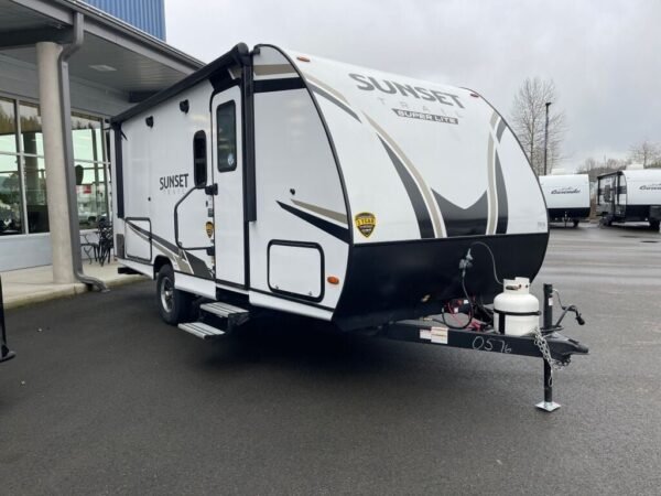 2024-Crossroads-Sunset-Trail-Super-Lite-SS188BH-Travel-Trailer-Stock-S583-on-sale-at-Poulsbo-RV.jpg 2024 Crossroads Sunset Trail Super Lite SS188BH