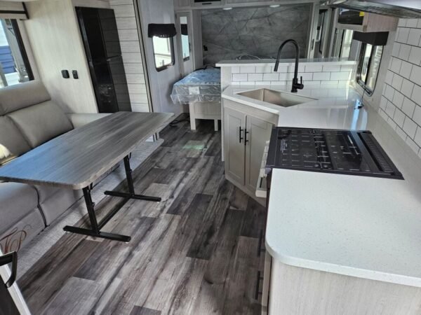 2024-Crossroads-Sunset-Trail-Super-Lite-SS212RB-Travel-Trailer-Stock-E5722-on-sale-at-Poulsbo-RV-4.jpg 2024 Crossroads Sunset Trail Super Lite SS212RB