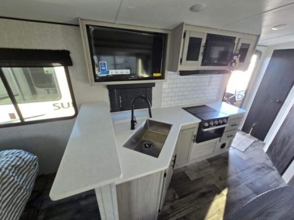 2024-Crossroads-Sunset-Trail-Super-Lite-SS212RB-Travel-Trailer-Stock-K5944-on-sale-at-Poulsbo-RV-7.jpg 2024 Crossroads Sunset Trail Super Lite SS212RB