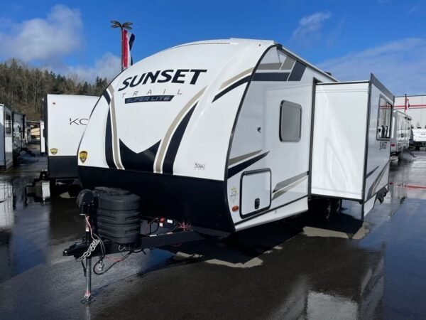 2024-Crossroads-Sunset-Trail-Super-Lite-SS212RB-Travel-Trailer-Stock-S584-on-sale-at-Poulsbo-RV-1.jpg 2024 Crossroads Sunset Trail Super Lite SS212RB