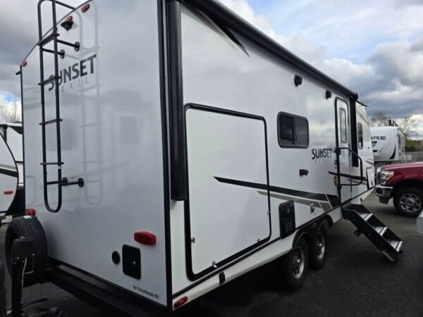 2024-Crossroads-Sunset-Trail-Super-Lite-SS222RB-Travel-Trailer-Stock-F1246-on-sale-at-Poulsbo-RV-3.jpg 2024 Crossroads Sunset Trail Super Lite SS222RB