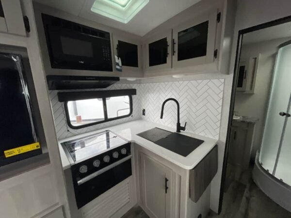 2024-Crossroads-Sunset-Trail-Super-Lite-SS222RB-Travel-Trailer-Stock-K5992-on-sale-at-Poulsbo-RV-7.jpg 2024 Crossroads Sunset Trail Super Lite SS222RB