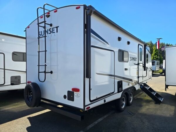 2024-Crossroads-Sunset-Trail-Super-Lite-SS222RB-Travel-Trailer-Stock-S647-on-sale-at-Poulsbo-RV-3.jpg 2024 Crossroads Sunset Trail Super Lite SS222RB