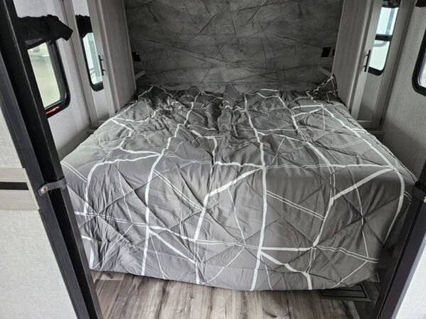 2024-Crossroads-Sunset-Trail-Super-Lite-SS253RB-Travel-Trailer-Stock-E5724-on-sale-at-Poulsbo-RV-4.jpg 2024 Crossroads Sunset Trail Super Lite SS253RB