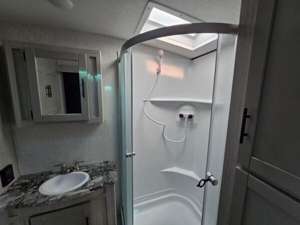 2024-Crossroads-Sunset-Trail-Super-Lite-SS253RB-Travel-Trailer-Stock-F1248-on-sale-at-Poulsbo-RV-11.jpg 2024 Crossroads Sunset Trail Super Lite SS253RB