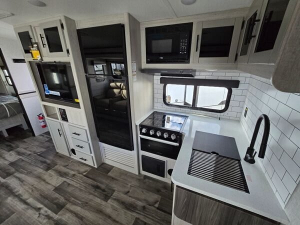 2024-Crossroads-Sunset-Trail-Super-Lite-SS253RB-Travel-Trailer-Stock-F1248-on-sale-at-Poulsbo-RV-12.jpg 2024 Crossroads Sunset Trail Super Lite SS253RB