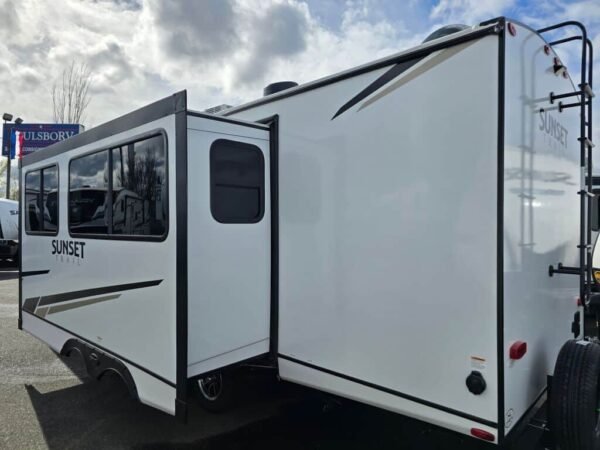 2024-Crossroads-Sunset-Trail-Super-Lite-SS253RB-Travel-Trailer-Stock-F1248-on-sale-at-Poulsbo-RV-2.jpg 2024 Crossroads Sunset Trail Super Lite SS253RB