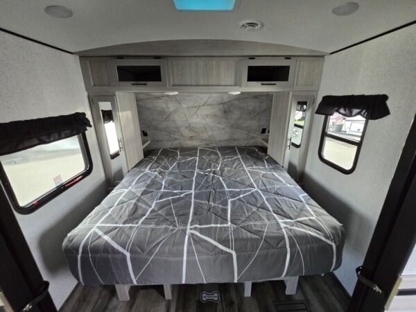 2024-Crossroads-Sunset-Trail-Super-Lite-SS253RB-Travel-Trailer-Stock-F1248-on-sale-at-Poulsbo-RV-5.jpg 2024 Crossroads Sunset Trail Super Lite SS253RB