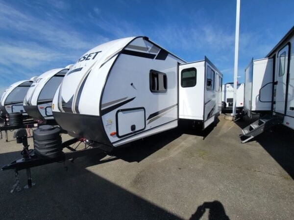 2024-Crossroads-Sunset-Trail-Super-Lite-SS253RB-Travel-Trailer-Stock-M3425-on-sale-at-Poulsbo-RV-1.jpg 2024 Crossroads Sunset Trail Super Lite SS253RB