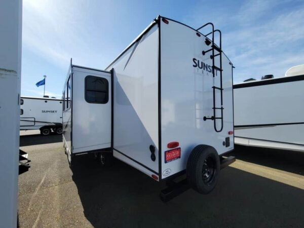 2024-Crossroads-Sunset-Trail-Super-Lite-SS253RB-Travel-Trailer-Stock-M3425-on-sale-at-Poulsbo-RV-2.jpg 2024 Crossroads Sunset Trail Super Lite SS253RB
