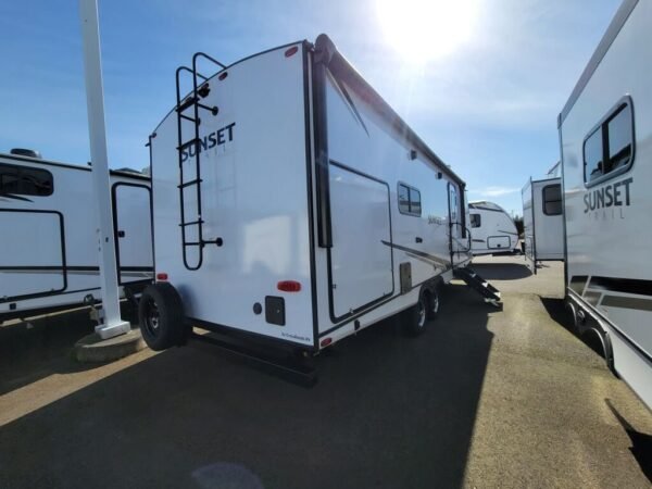 2024-Crossroads-Sunset-Trail-Super-Lite-SS253RB-Travel-Trailer-Stock-M3425-on-sale-at-Poulsbo-RV-3.jpg 2024 Crossroads Sunset Trail Super Lite SS253RB
