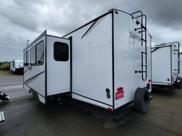 2024-Crossroads-Sunset-Trail-Super-Lite-SS253RB-Travel-Trailer-Stock-M3444-on-sale-at-Poulsbo-RV-2.jpg 2024 Crossroads Sunset Trail Super Lite SS253RB