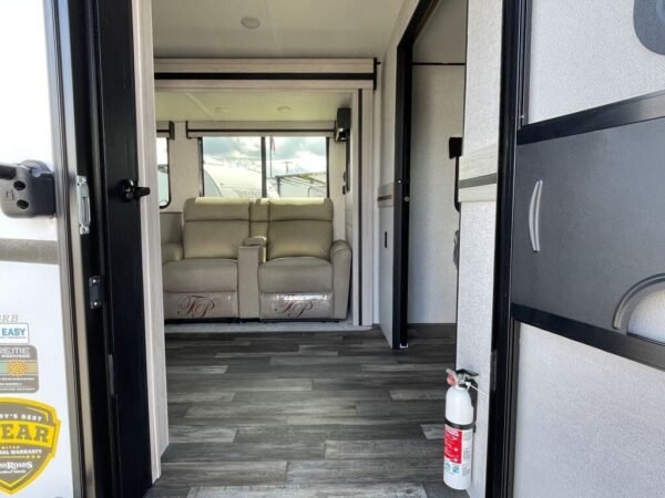 2024-Crossroads-Sunset-Trail-Super-Lite-SS253RB-Travel-Trailer-Stock-S617-on-sale-at-Poulsbo-RV-5.jpg 2024 Crossroads Sunset Trail Super Lite SS253RB