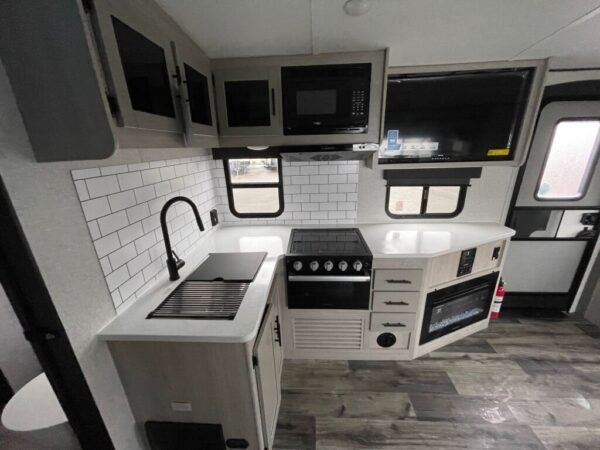 2024-Crossroads-Sunset-Trail-Super-Lite-SS258RD-Travel-Trailer-Stock-S618-on-sale-at-Poulsbo-RV-11.jpg 2024 Crossroads Sunset Trail Super Lite SS258RD