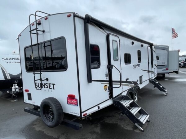 2024-Crossroads-Sunset-Trail-Super-Lite-SS258RD-Travel-Trailer-Stock-S618-on-sale-at-Poulsbo-RV-3.jpg 2024 Crossroads Sunset Trail Super Lite SS258RD