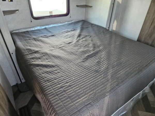 2024-Crossroads-Zinger-ZR380FB-Travel-Trailer-Stock-E5775-on-sale-at-Poulsbo-RV-12.jpg 2024 Crossroads Zinger ZR380FB