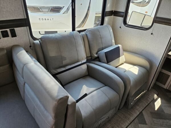2024-Crossroads-Zinger-ZR380FB-Travel-Trailer-Stock-E5775-on-sale-at-Poulsbo-RV-6.jpg 2024 Crossroads Zinger ZR380FB