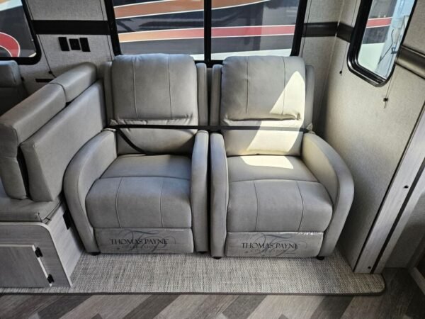 2024-Crossroads-Zinger-ZR380FB-Travel-Trailer-Stock-E5776-on-sale-at-Poulsbo-RV-11.jpg 2024 Crossroads Zinger ZR380FB