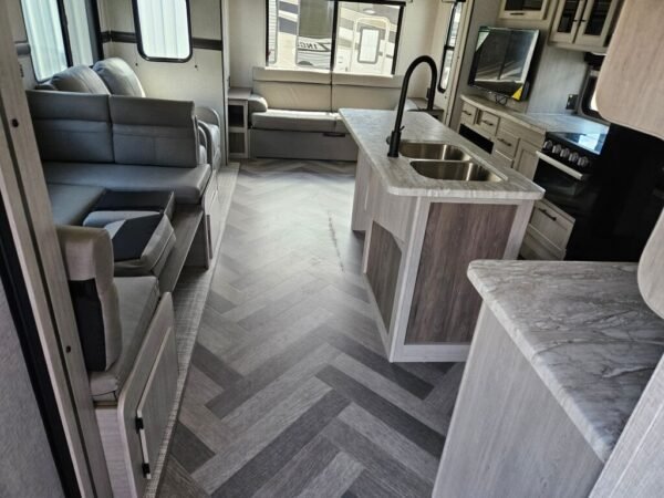 2024-Crossroads-Zinger-ZR380FB-Travel-Trailer-Stock-E5776-on-sale-at-Poulsbo-RV-4.jpg 2024 Crossroads Zinger ZR380FB