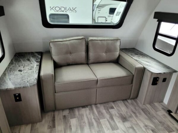 2024-Dutchmen-Kodiak-Ultimate-3371FLSL-Travel-Trailer-Stock-E5670-on-sale-at-Poulsbo-RV-9.jpg 2024 Dutchmen Kodiak Ultimate 3371FLSL