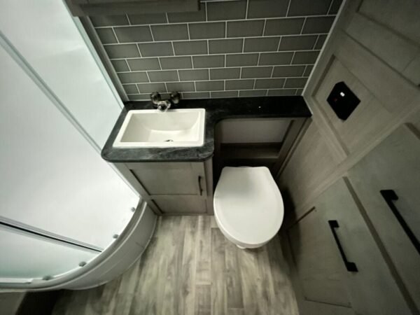 2024-Dutchmen-Kodiak-Ultra-Lite-201QB-Travel-Trailer-Stock-S609-on-sale-at-Poulsbo-RV-13.jpg 2024 Dutchmen Kodiak Ultra-Lite 201QB