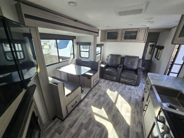2024-Dutchmen-Kodiak-Ultra-Lite-242RBSL-Travel-Trailer-Stock-K5939-on-sale-at-Poulsbo-RV-12.jpg 2024 Dutchmen Kodiak Ultra-Lite 242RBSL
