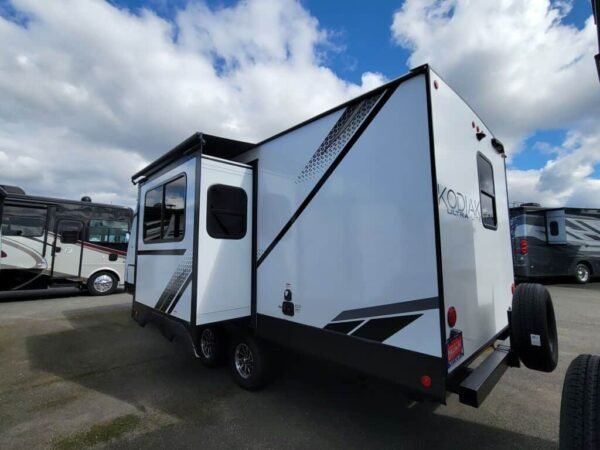 2024-Dutchmen-Kodiak-Ultra-Lite-242RBSL-Travel-Trailer-Stock-M3411-on-sale-at-Poulsbo-RV-2.jpg 2024 Dutchmen Kodiak Ultra-Lite 242RBSL