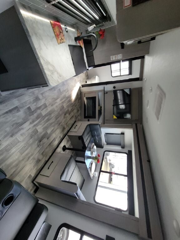 2024-Dutchmen-Kodiak-Ultra-Lite-242RBSL-Travel-Trailer-Stock-M3411-on-sale-at-Poulsbo-RV-4.jpg 2024 Dutchmen Kodiak Ultra-Lite 242RBSL