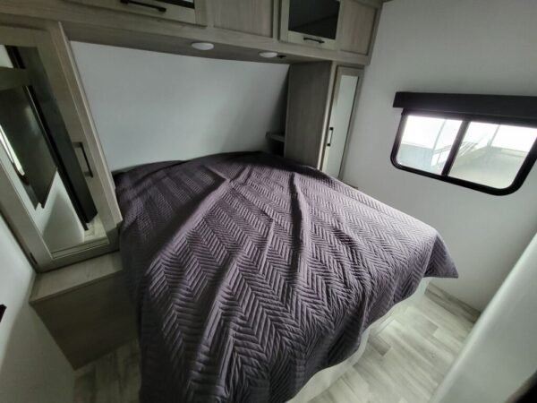 2024-Dutchmen-Kodiak-Ultra-Lite-257RKSL-Travel-Trailer-Stock-F1213-on-sale-at-Poulsbo-RV-11.jpg 2024 Dutchmen Kodiak Ultra-Lite 257RKSL