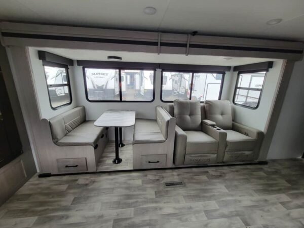 2024-Dutchmen-Kodiak-Ultra-Lite-257RKSL-Travel-Trailer-Stock-F1213-on-sale-at-Poulsbo-RV-6.jpg 2024 Dutchmen Kodiak Ultra-Lite 257RKSL