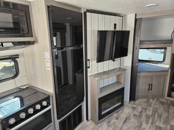 2024-Dutchmen-Kodiak-Ultra-Lite-296BHSL-Travel-Trailer-Stock-E5714-on-sale-at-Poulsbo-RV-13.jpg 2024 Dutchmen Kodiak Ultra-Lite 296BHSL