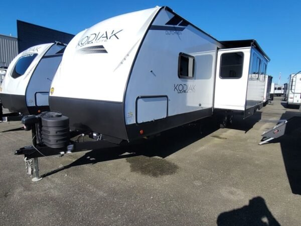 2024-Dutchmen-Kodiak-Ultra-Lite-302BHSL-Travel-Trailer-Stock-M3413-on-sale-at-Poulsbo-RV-1.jpg 2024 Dutchmen Kodiak Ultra-Lite 302BHSL